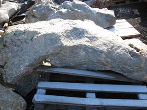 Solitérny kameň, hmotnosť 1000 kg, výška 190 cm - Blue Meteora solitérny kameň | T - TAKÁCS veľkoobchod