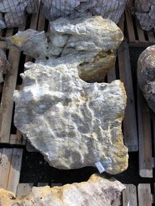 Solitérny kameň, hmotnosť 660 kg, výška 110 cm - Ružový vápencový solitérny kameň | T - TAKÁCS veľkoobchod